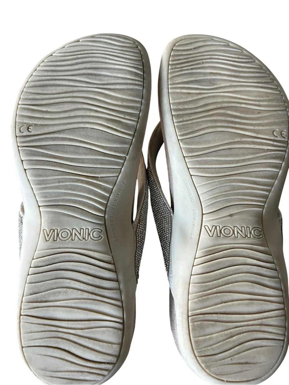 Vionic Dillon Shine Rhinestone Silver Cream Thong Sandal Flip Flops Size 7